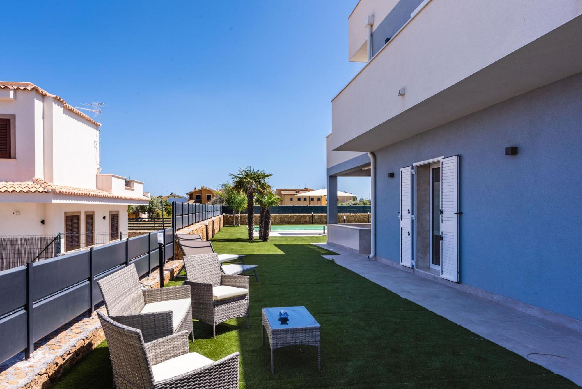 Etna Mare Apartments By Wonderful Italy Аугуста Экстерьер фото